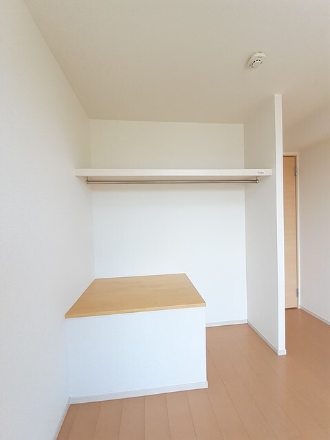 グローヴ・ガーデンⅢの物件内観写真