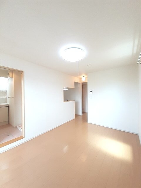 グローヴ・ガーデンⅢの物件内観写真