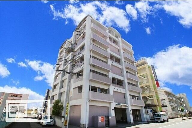 キュービックパレスの物件外観写真