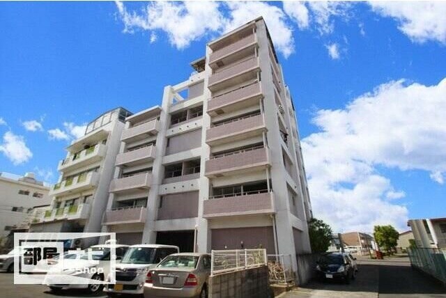 キュービックパレスの物件外観写真