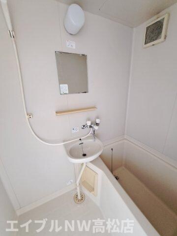 祈岩ハイムの物件内観写真