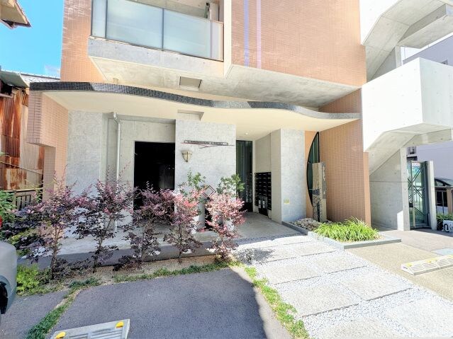 コリドール中央の物件外観写真