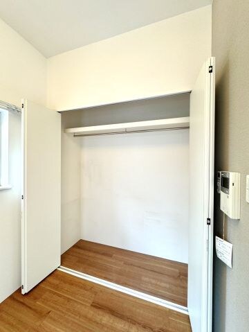 コリドール中央の物件内観写真