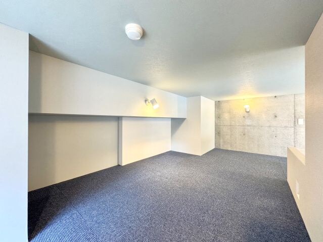 コリドール中央の物件内観写真