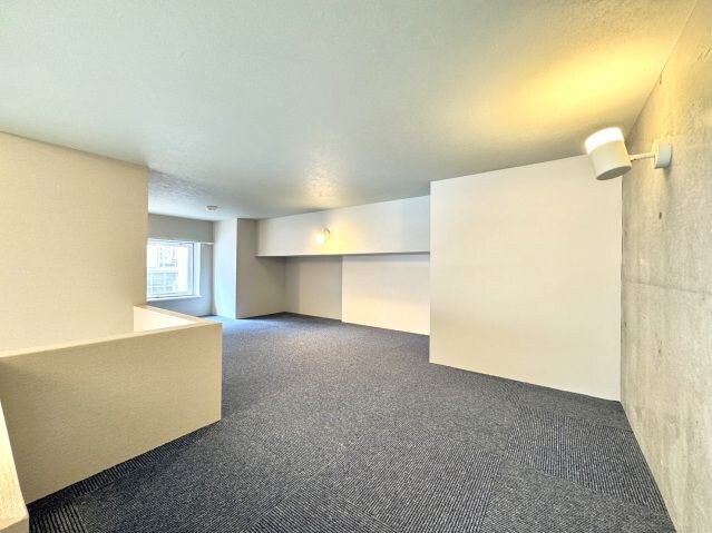 コリドール中央の物件内観写真