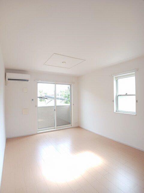 アスランリバーウエストＢの物件内観写真