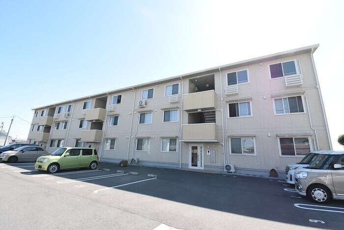 レジアスの物件外観写真