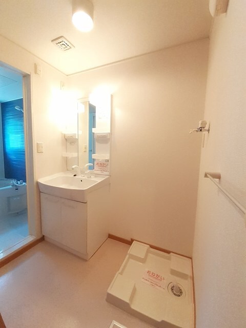 アベンシス７の物件内観写真