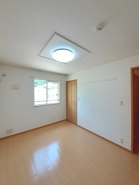 アベンシス７の物件内観写真