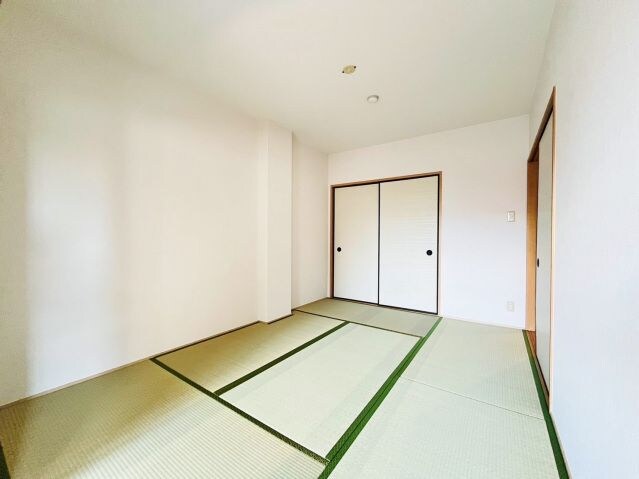 フォブールトロワやくりＢの物件内観写真