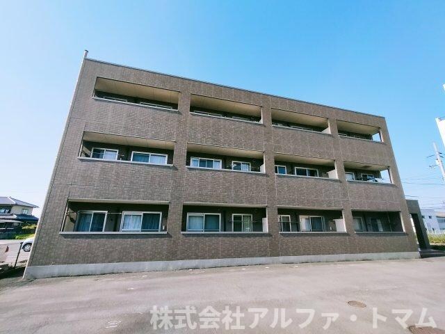 グロリアスの物件外観写真