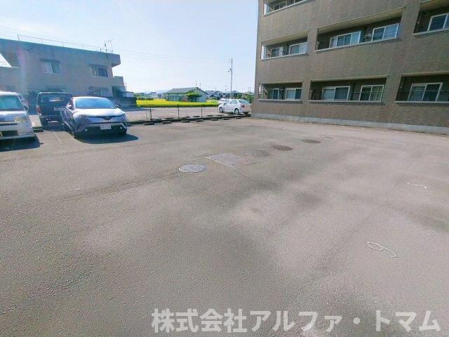 グロリアスの物件外観写真