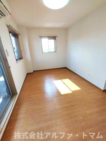 グロリアスの物件内観写真