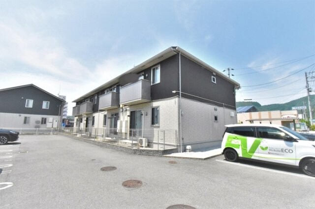 プラティーク ハバラの物件外観写真