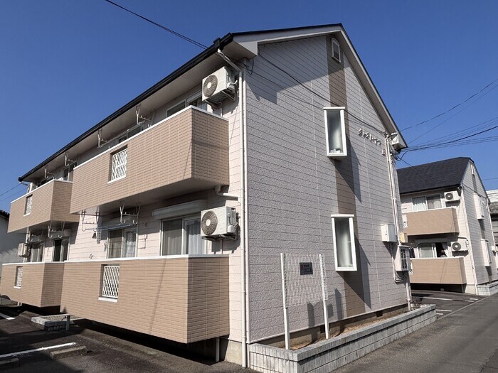 クレストヤマの物件外観写真