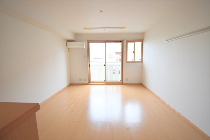 パラディー森塚の物件内観写真