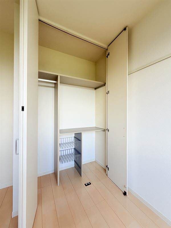 パインテイル B棟の物件内観写真