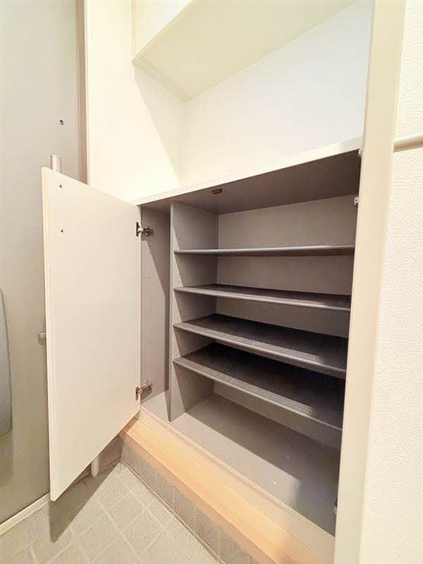 パインテイル B棟の物件内観写真