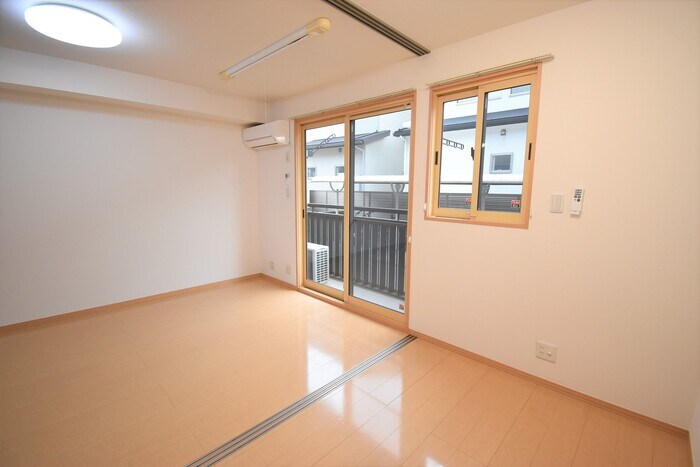 リビングタウン伏石Ⅱ A棟の物件内観写真