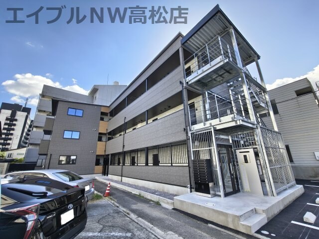 シャリンティアの物件外観写真