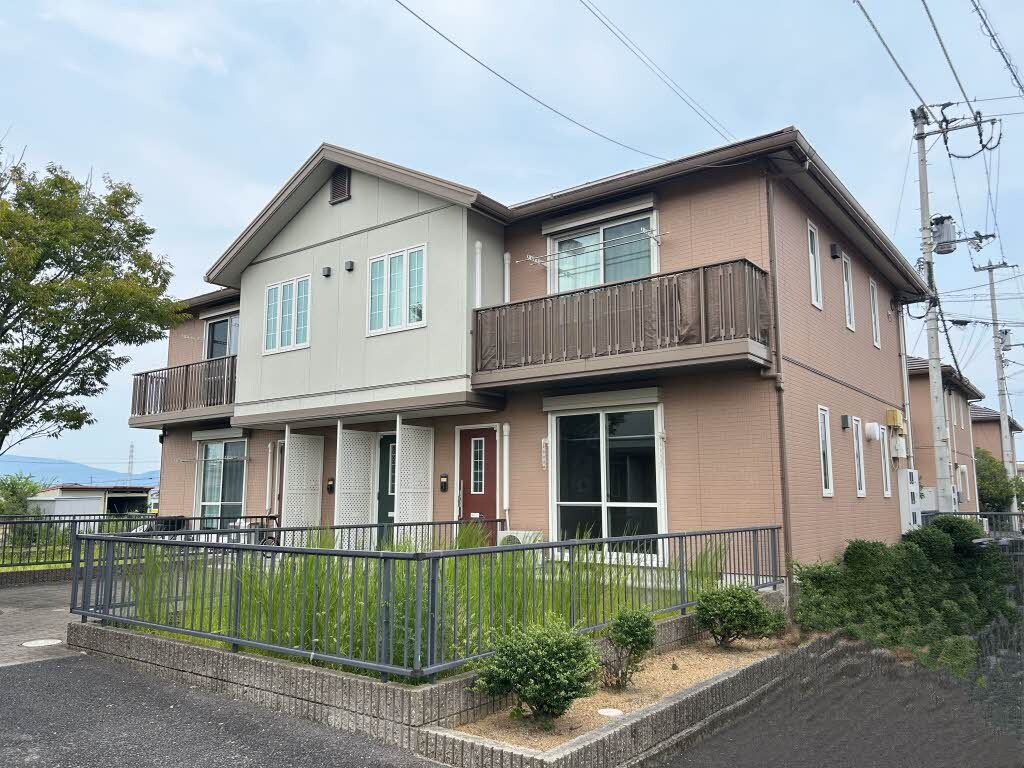 コンフォールⅡ C棟の物件外観写真