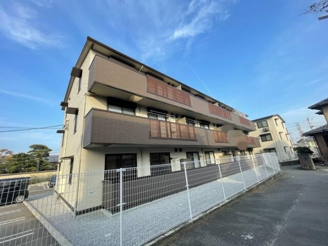 メゾン勝賀 A棟の物件外観写真