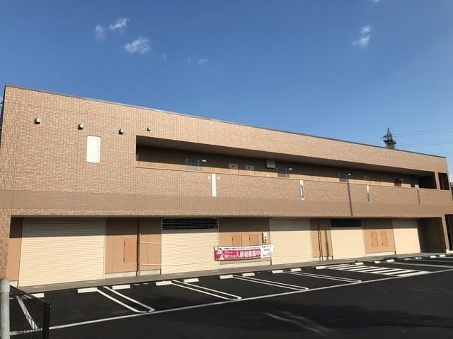 ミラフローレスの物件外観写真