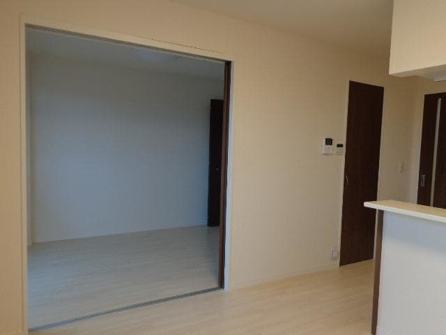 ミラフローレスの物件内観写真