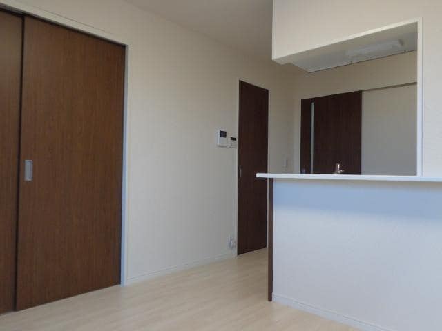 ミラフローレスの物件内観写真