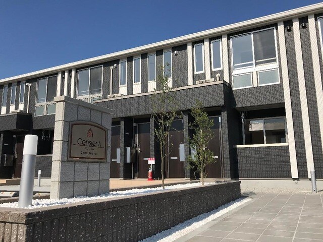 スリジエ Ａの物件外観写真