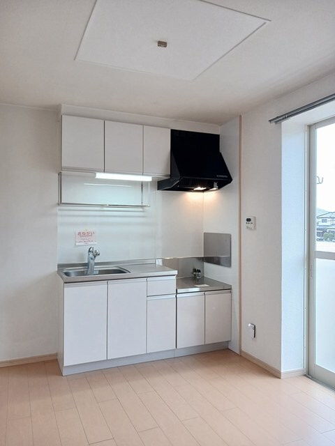 ニューエルディムマナベＢの物件内観写真