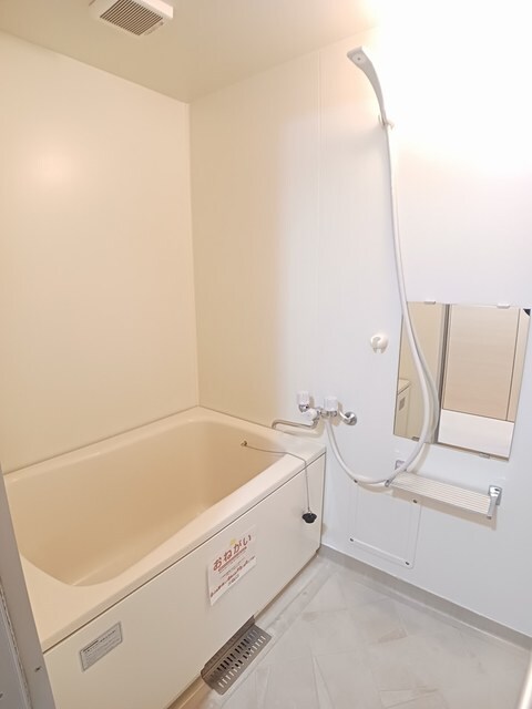 ニューエルディムマナベＢの物件内観写真