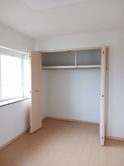 ニューエルディムマナベＢの物件内観写真