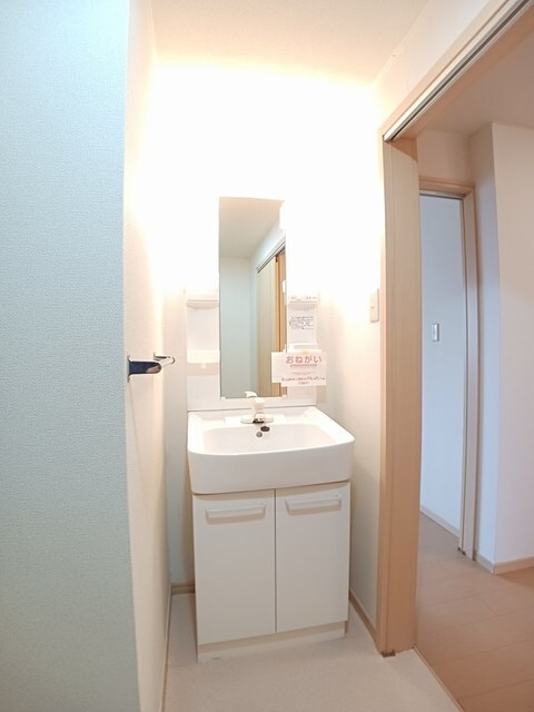 ニューエルディムマナベＢの物件内観写真