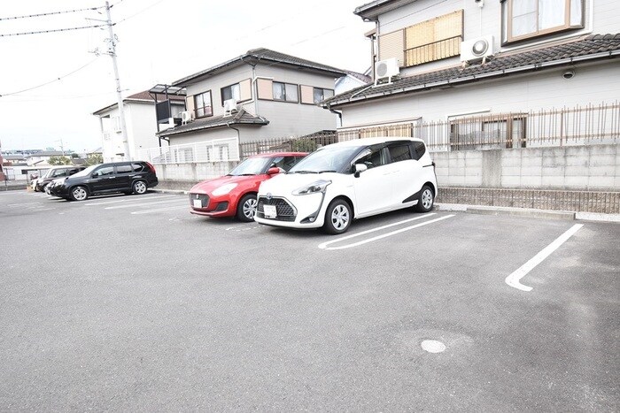 リビングタウン高松中央 B棟の物件外観写真