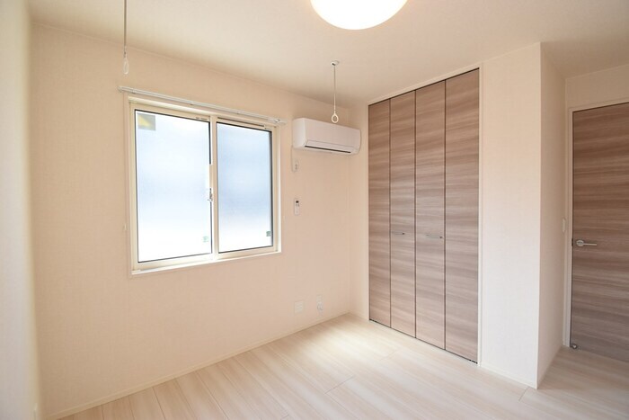 ユニヴェール D棟の物件内観写真