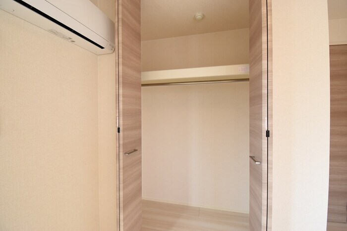 ユニヴェール D棟の物件内観写真