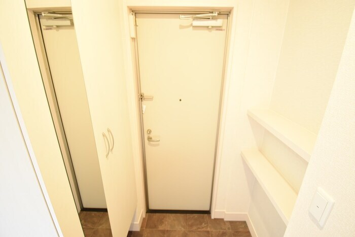 ユニヴェール D棟の物件内観写真