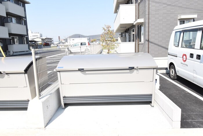 ユニヴェール D棟の物件内観写真