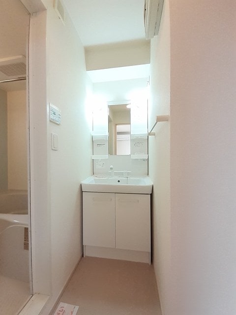 グローヴ・ガーデンⅢの物件内観写真