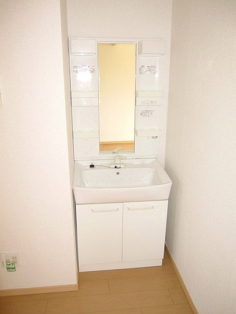 ニューシティー八栗口Ｂの物件内観写真