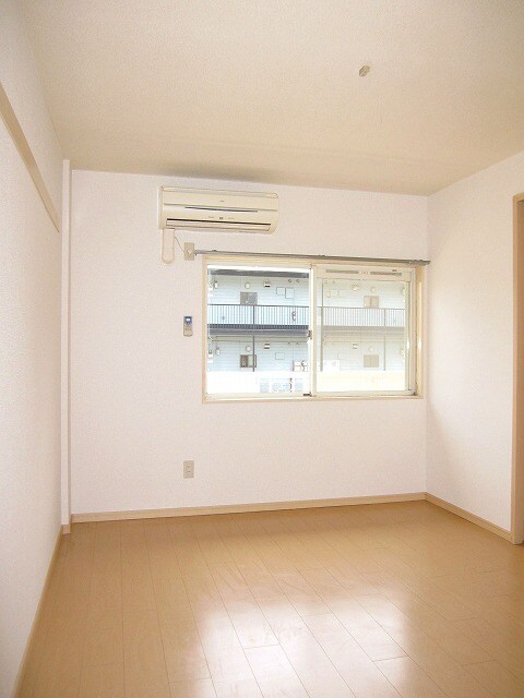 ニューシティー八栗口Ｂの物件内観写真