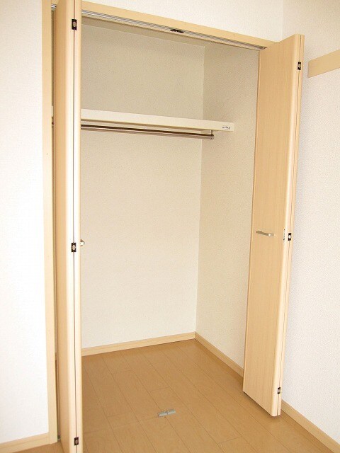 ニューシティー八栗口Ｂの物件内観写真