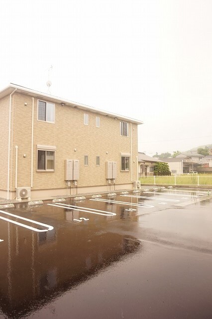 ブルースターＢの物件外観写真