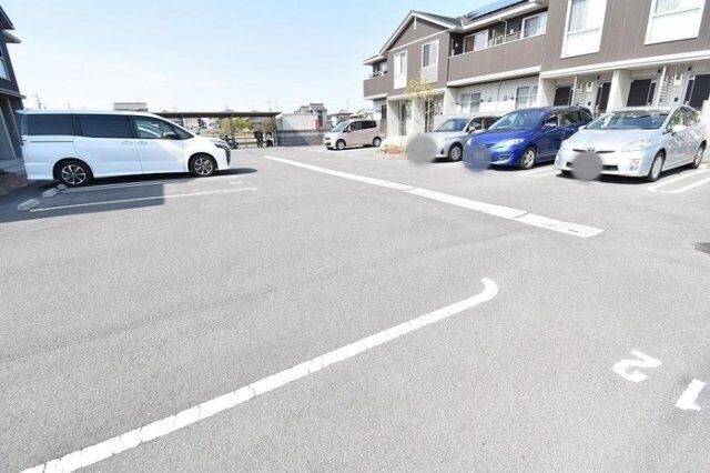 ガーデンクォーツ B棟の物件外観写真