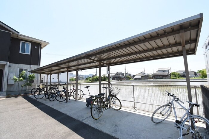 ガーデンクォーツ B棟の物件内観写真