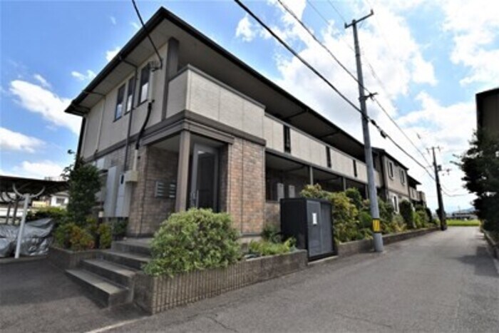 ユイマールガーデンⅢの物件外観写真