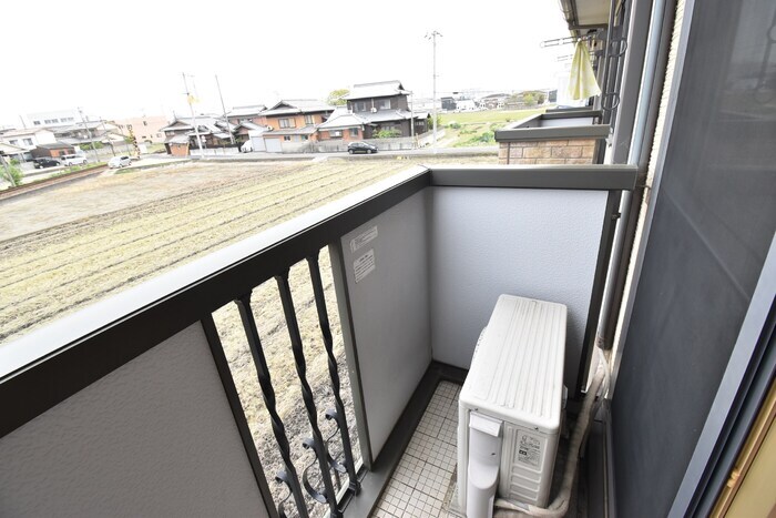 ユイマールガーデンⅢの物件内観写真