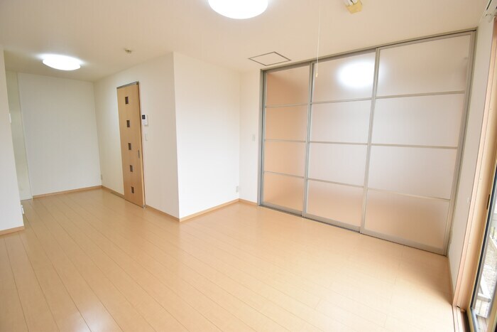 ユイマールガーデンⅢの物件内観写真