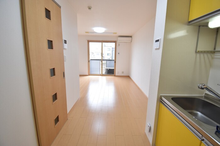 ユイマールガーデンⅢの物件内観写真